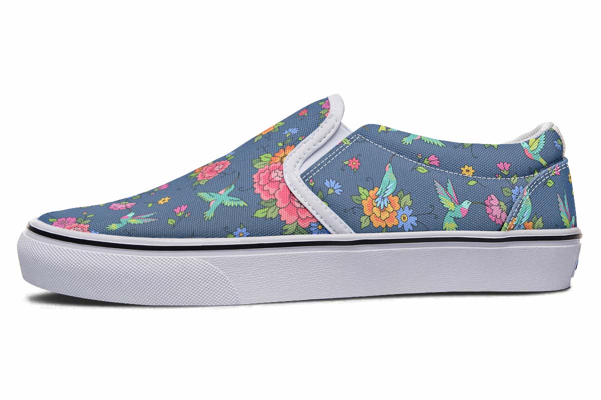 Cute Hummingbirds Pattern Slip-On Shoes