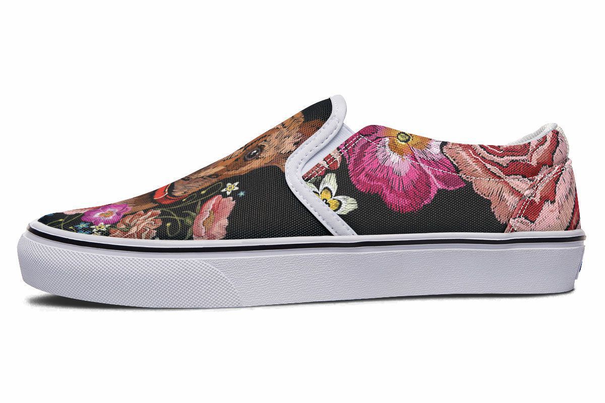 Embroidery Chihuahua Slip-On Shoes